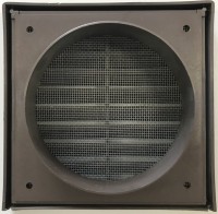 Hnědá plastová hranatá mřížka